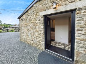 Photo 19- click for photo gallery